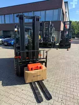 Elektro 4 Rad  Noblelift CPD 38 (2)