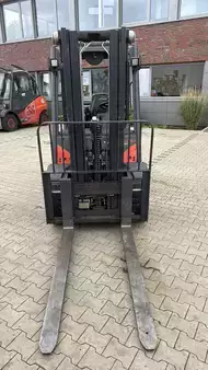Dieselový VZV  Linde H 30 D EVO (6)