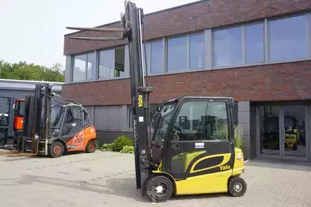 Electric - 4 wheels 2019  Yale ERP 30VL - 2019er (14)