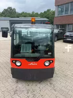 Chariots tracteurs  Linde P 250 (2)