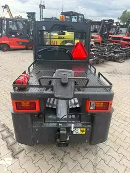 Chariots tracteurs  Linde P 250 (6)