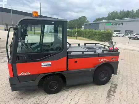Chariots tracteurs  Linde P 250 (9)