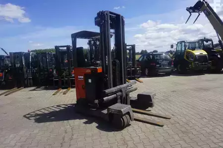 Vierwege-Schubmaststapler 2019  Linde R 20F - Nur 2.877 Stunden (9)