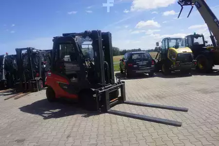 Treibgasstapler 2020  Linde H 35T-01 - Triplex (3)
