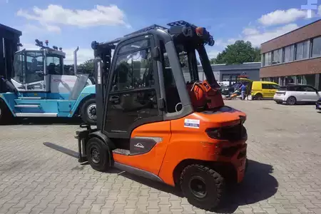 Treibgasstapler 2020  Linde H 35T-01 - Triplex (9)