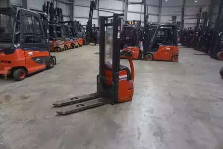 Pallet Stackers 2003  Linde L 12 - Voll Einsatzbereit (1)