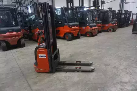 Pallet Stackers 2003  Linde L 12 - Voll Einsatzbereit (3)