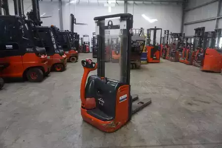 Pallet Stackers 2003  Linde L 12 - Voll Einsatzbereit (4)