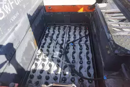 Tahač  Linde P 250 - 2022er Batterie (13)