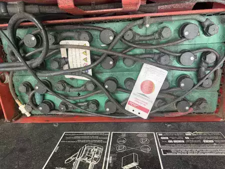 Pallet Stackers 2014  Linde L 16 Triplex (10)