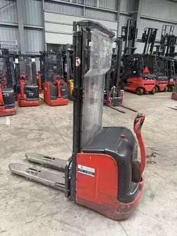 Pallet Stackers 2014  Linde L 16 Triplex (5)
