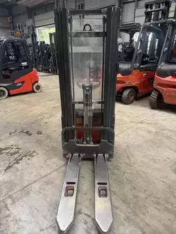 Pallet Stackers 2014  Linde L 16 Triplex (6)