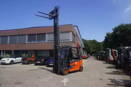 Elektryczne 4-kołowe 2014  Linde E 50HL-01 - Triplex (7)