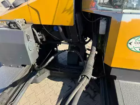Empilhador Quatro caminhos 2003  Combilift C 4000 LPG (8)