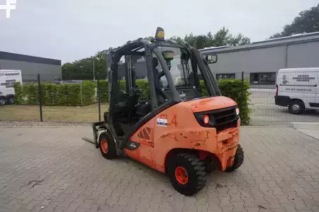 Chariots élévateurs diesel 2015  Linde H 35D-02 - Triplex (10)
