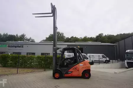 Chariots élévateurs diesel 2015  Linde H 35D-02 - Triplex (12)