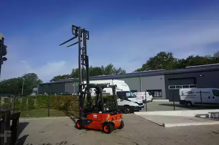 Elektro čtyřkolový VZV 2019  Linde E 20PL-02 - Triplex (11)