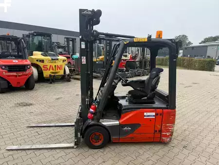 Elektro tříkolové VZV 2015  Linde E16 -02 (1)