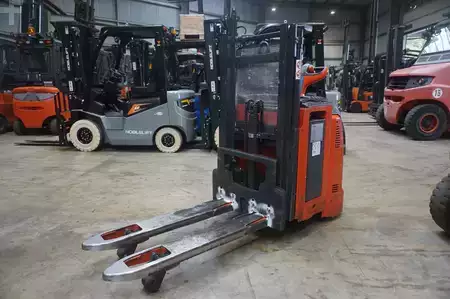 Stapelaars 2021  Linde D 12AP - 2021er - Nur 712 Stunden (1)