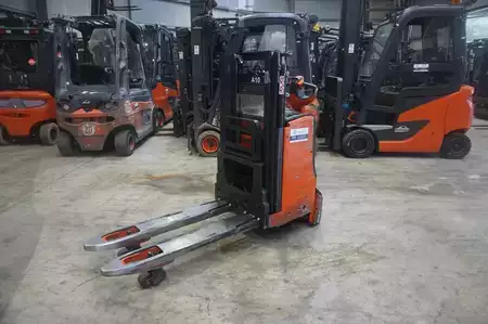 Magasemelésű béka 2021  Linde D 08 - 2021er (1)