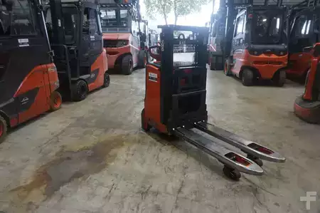 Magasemelésű béka 2021  Linde D 08 - 2021er (4)