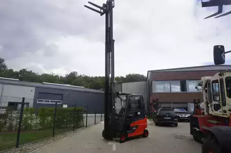 4-wiel elektrische heftrucks 2013  Linde E 30HL-01/600 - Triplex 6.600mm (2)
