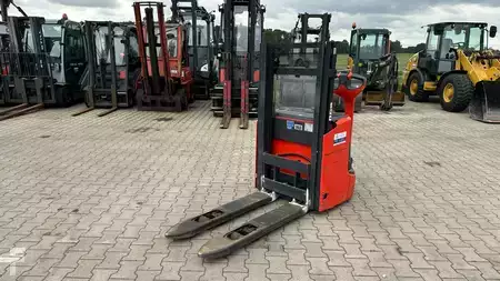 Ruční vysokozdvižný vozík 2019  Linde L 12i (1)