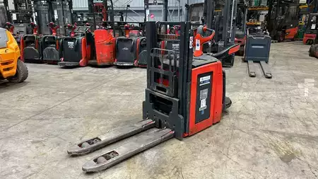 Pinontavaunu 2022  Linde D 12 AP (2)