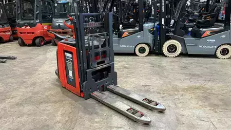 Pinontavaunu 2022  Linde D 12 AP (7)