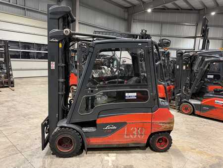 Elektro 4 Rad  Linde E 35 L defekt Radantrieb (1)