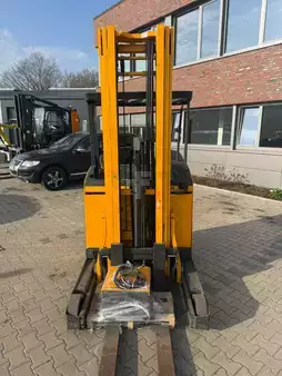 Työntömastotrukki 2014  Jungheinrich ETV 214 (5)