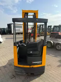 Työntömastotrukki 2014  Jungheinrich ETV 214 (8)