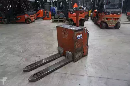 Lavtløftende truck 2001  Linde T 30 - Nur 275 Stunden (1)