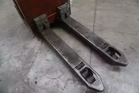 Lavtløftende truck 2001  Linde T 30 - Nur 275 Stunden (2)