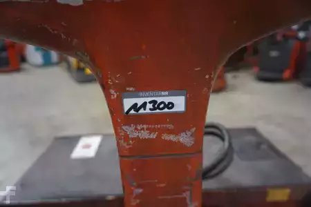 Lavtløftende truck 2001  Linde T 30 - Nur 275 Stunden (4)