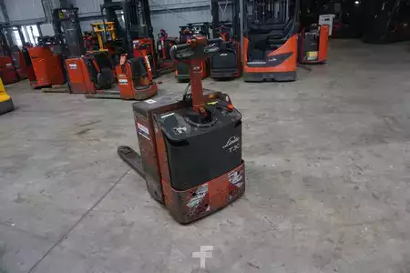 Lavtløftende truck 2001  Linde T 30 - Nur 275 Stunden (8)