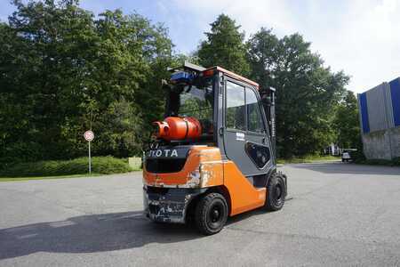 Toyota 02-8 FGF 25