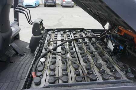 Elektryczne 4-kołowe 2013  Doosan B 25X-5 - Nur 4554 Stunden (10)