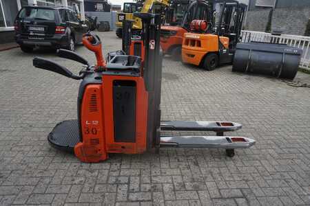 Stackers Stand-on 2015  Linde L 12L AP - 3034BH (4)