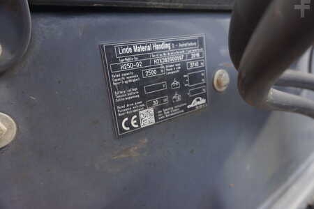 Chariots élévateurs diesel 2016  Linde H 25D-02 - 7.309 Stunden (9)