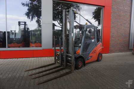 Carretilla elevadora GLP 2019  Linde H 25T-02 - Triplex - 6.460mm (1)
