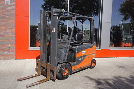Chariots électriques à 4 roues 2017  Linde E 25HL-01/600 - 5.915 Stunden (1)