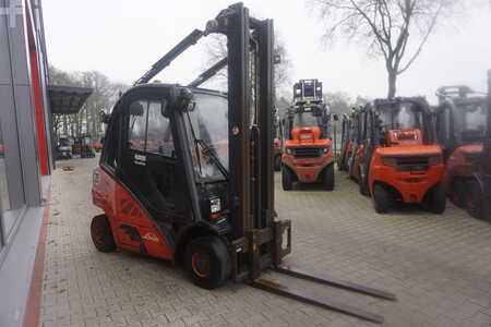 Chariots élévateurs diesel 2009  Linde H 25D - 6.400mm Triplex (6)