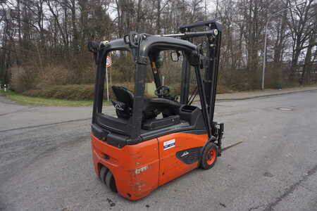 Sähkö - 3 pyör 2018  Linde E 16-02 - Nur 2097 Stunden (4)