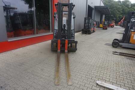 Elektro čtyřkolový VZV 2020  Linde E 50 HL 600 (2)