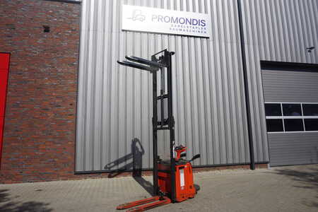 Stackers Stand-on 2019  Linde D 12AP - 3410mm HH (8)