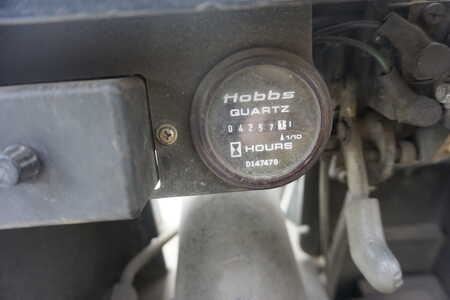 Diesel heftrucks 2005  Doosan D 33S - 4257 Stunden (7)