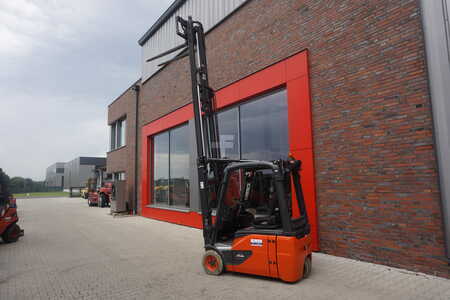 Sähkö - 3 pyör 2021  Linde E 16-02 - 2021er (14)