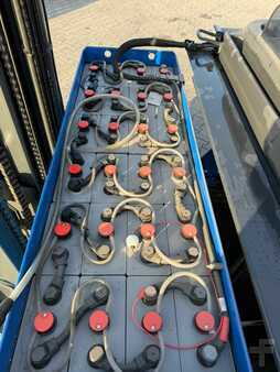 Schubmaststapler  Linde R 16 HD -01 (10)