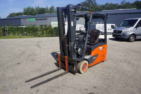 Sähkö - 3 pyör 2021  Linde E 16-02 - 2021er - Triplex (1)